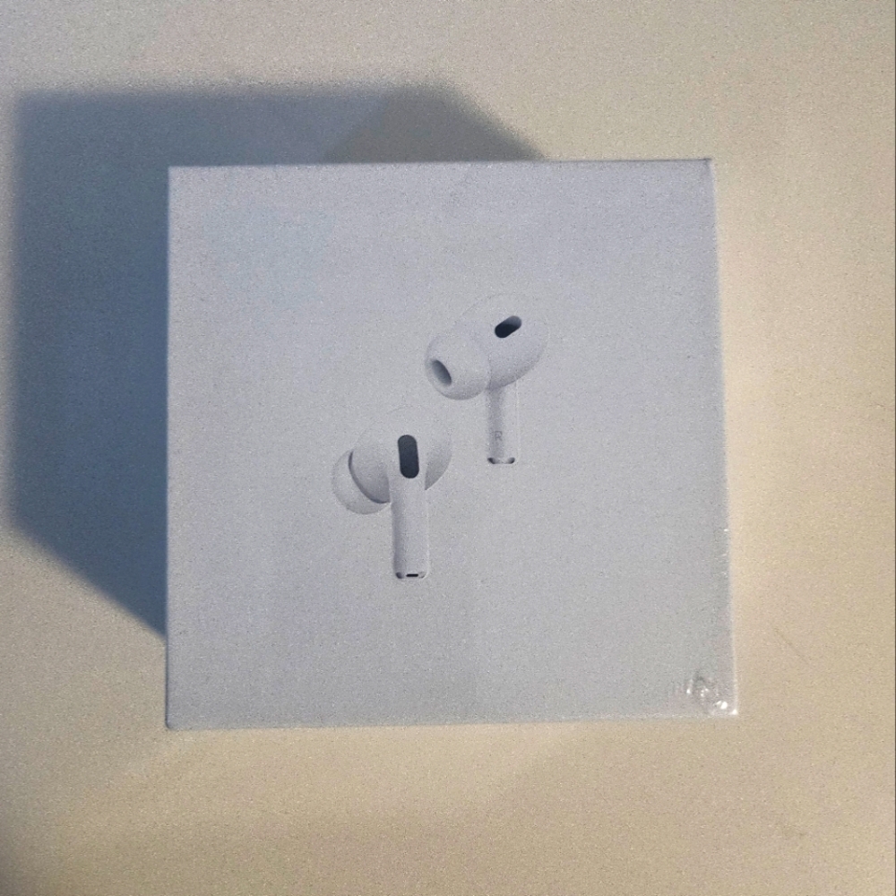 Apple AirPods Pro 2 with MagSafe Charging Case
